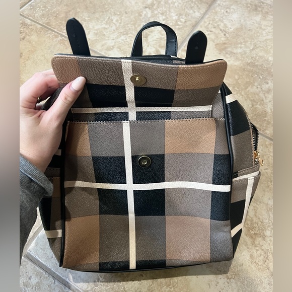 SOLD - Picture 3 of 4